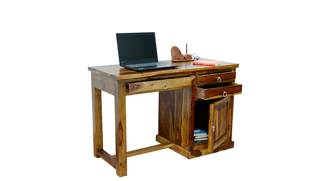 Wooden Computer Table in Varanasi